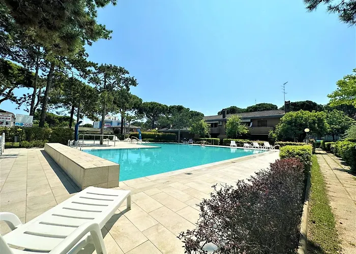 Flat With Pool Access 아파트 비비오네